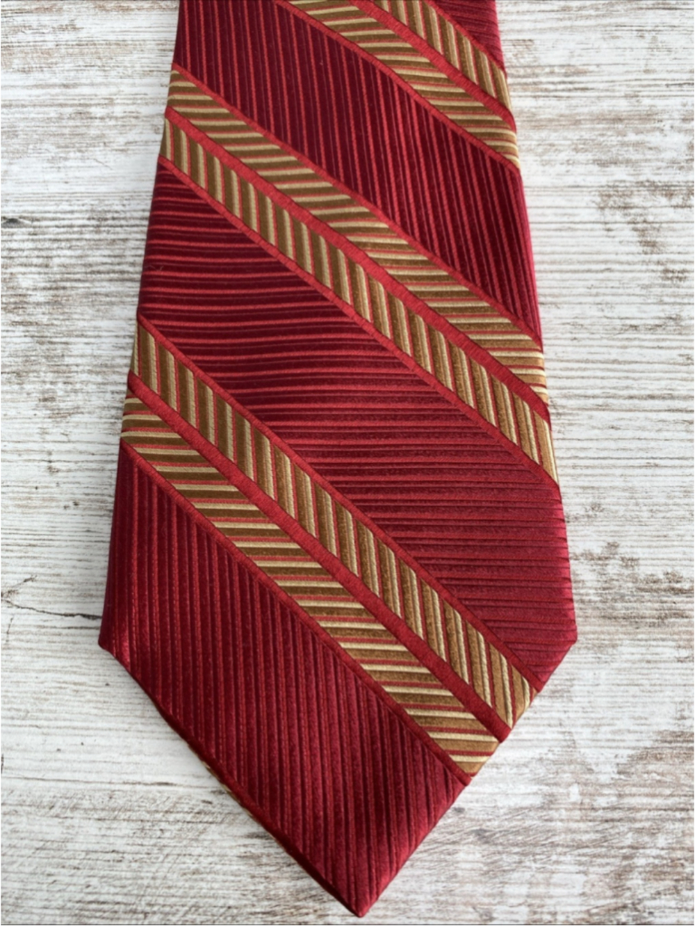 Jos A Bank Signature Luxury Silk Tie Red Gold Stripe Made In Italy Wide 4β